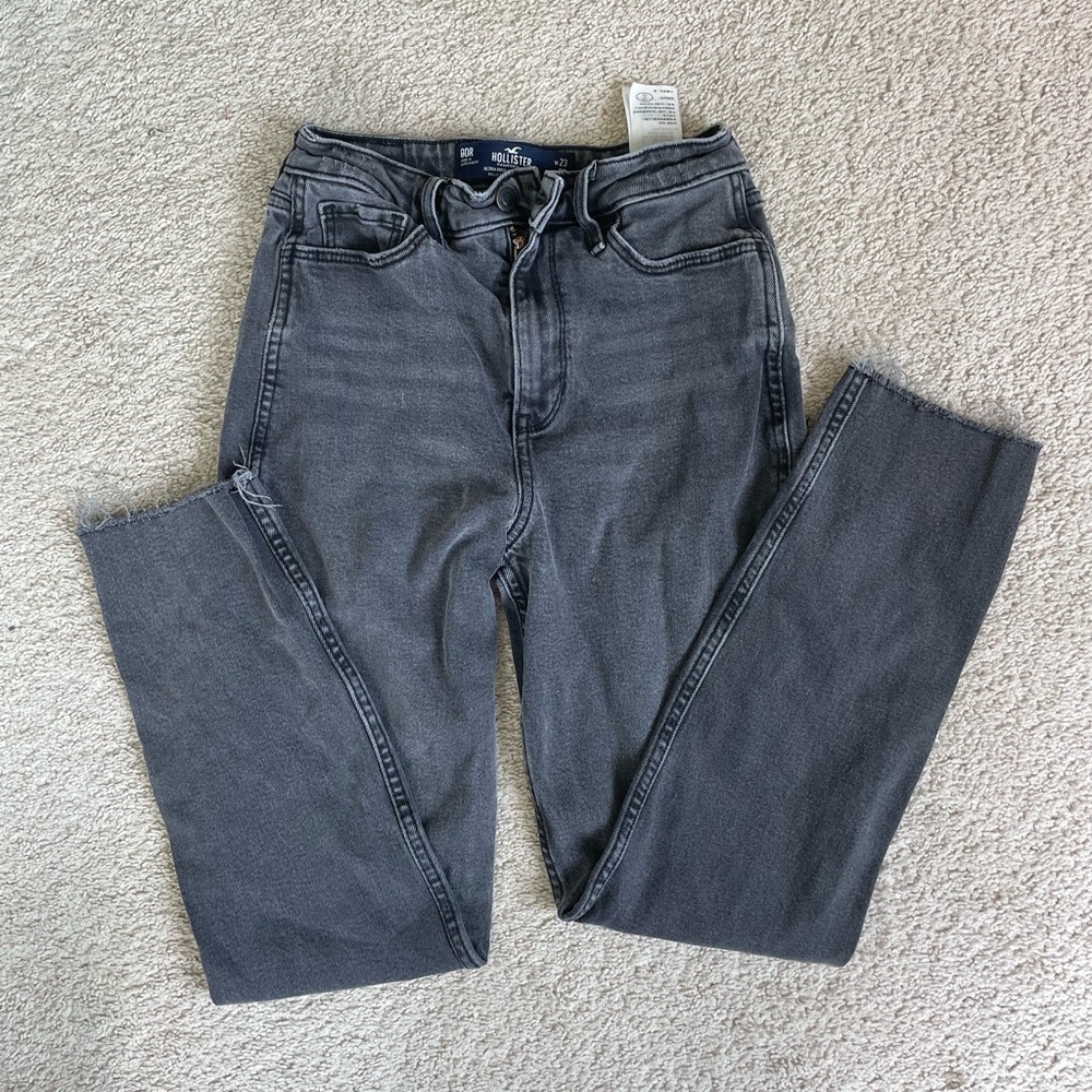 Hollister Ultra High-Rise Mom Jean | Size 00